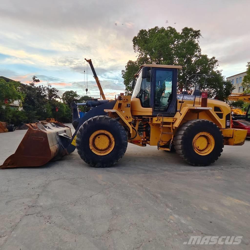 Volvo L 120 ホイールローダー・タイヤショベル