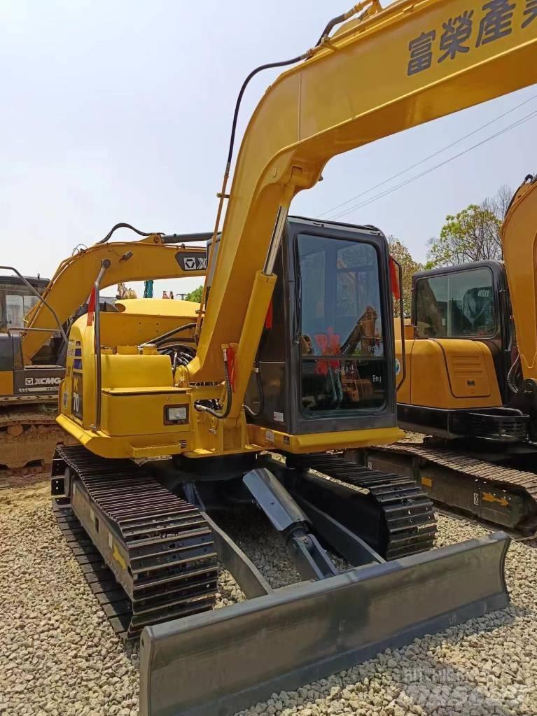 Komatsu PC 70 中型油圧ショベル 7ｔ-12ｔ（ユンボ・パワーショベル・バックホー）