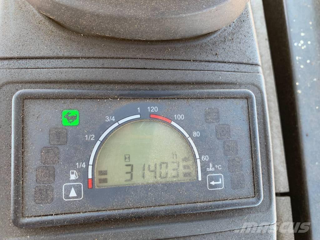 CAT 302.7 CR ミニ油圧ショベル 7t以下（ミニユンボ・ミニディガー）