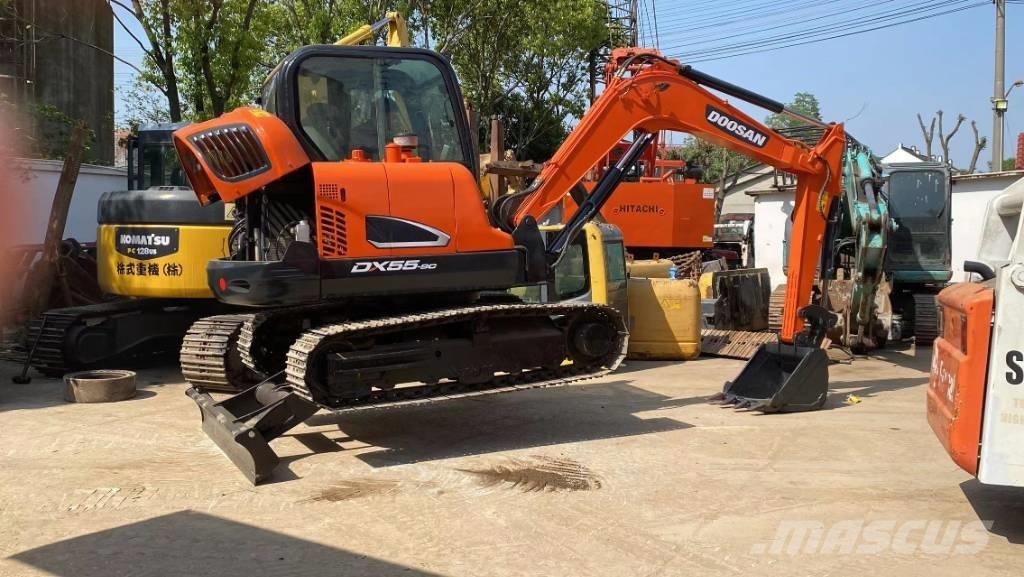 Doosan DX 55 ミニ油圧ショベル 7t以下（ミニユンボ・ミニディガー）