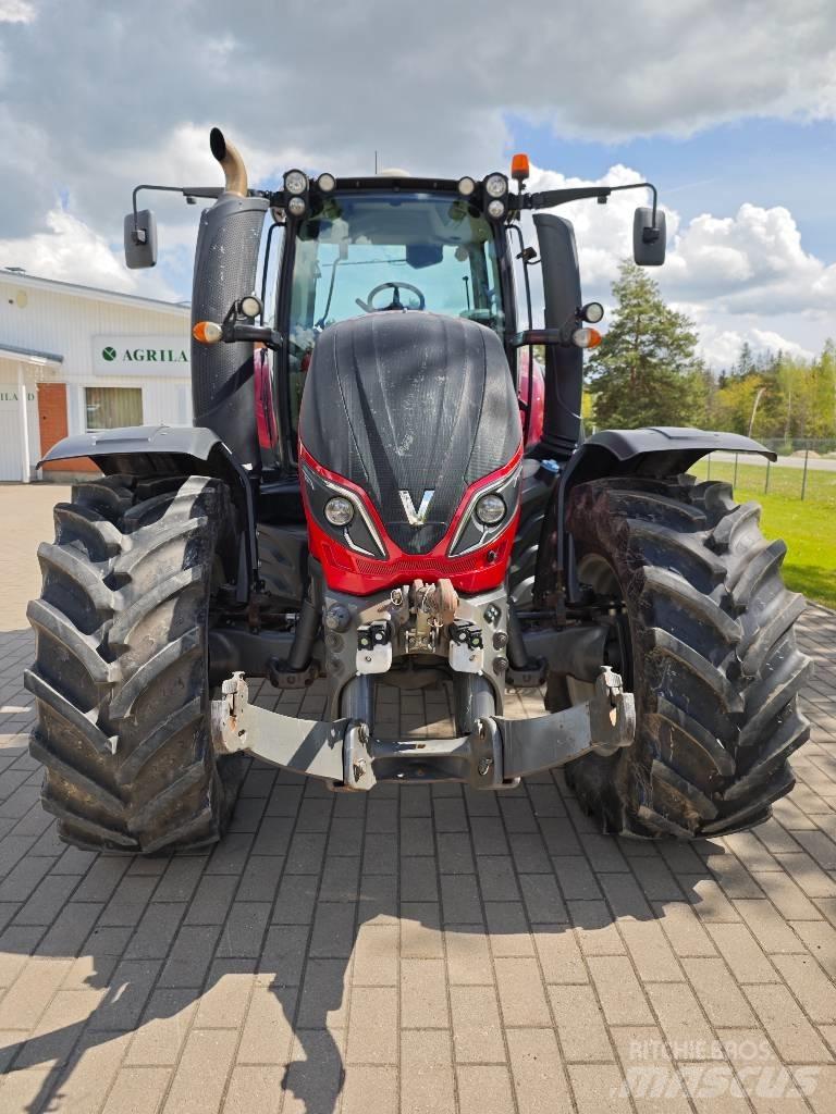 Valtra T 214 D トラクター