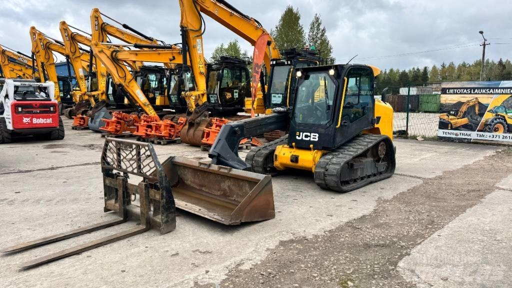 JCB 3 TS-8T スキッドステアローダー