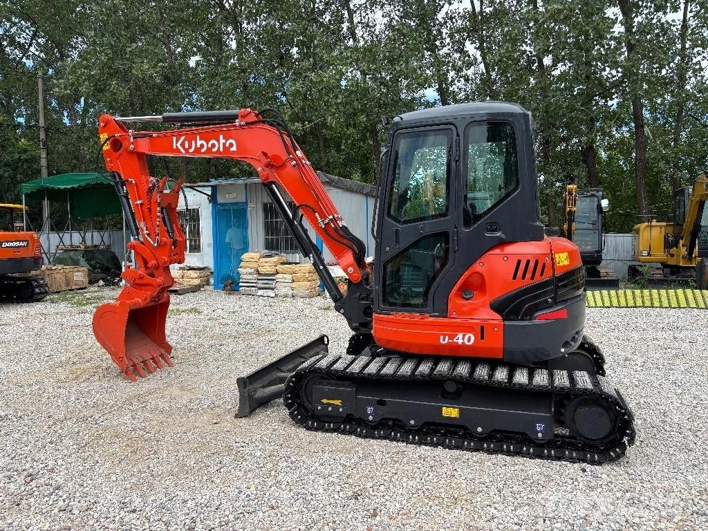 Kubota U40 ミニ油圧ショベル 7t以下（ミニユンボ・ミニディガー）