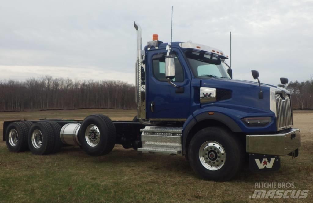 Western Star 49 X キャブ付きシャーシ