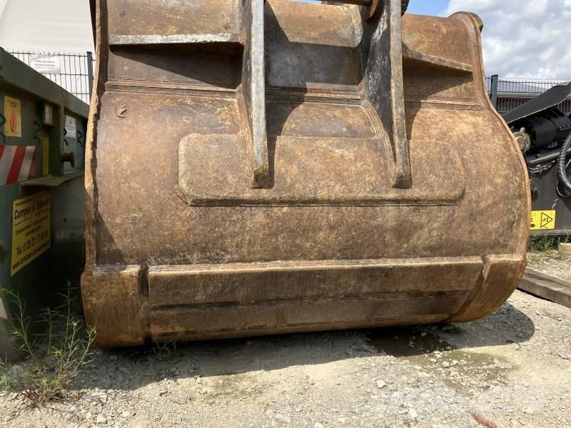 Volvo EC 750 E 大型油圧ショベル12t以上（パワーショベル・ユンボ）