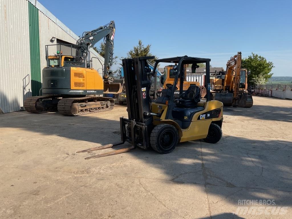 CAT DP30NT ディーゼル・軽油