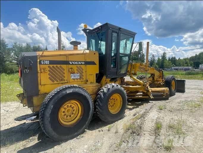 Volvo G 740 モーターグレーダー