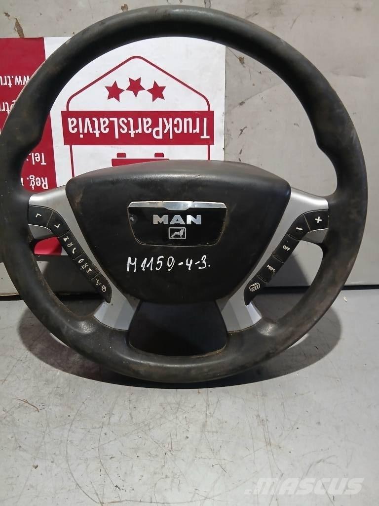 MAN TGX    81464306027 キャビン及び内装