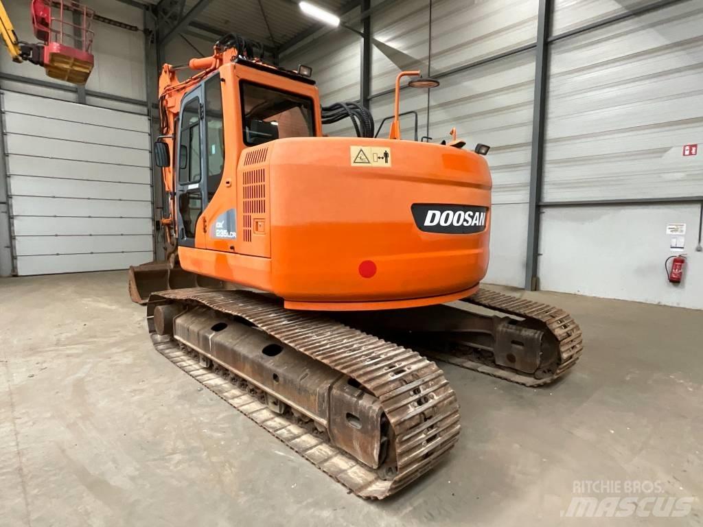 Doosan DX 235 LCR 大型油圧ショベル12t以上（パワーショベル・ユンボ）