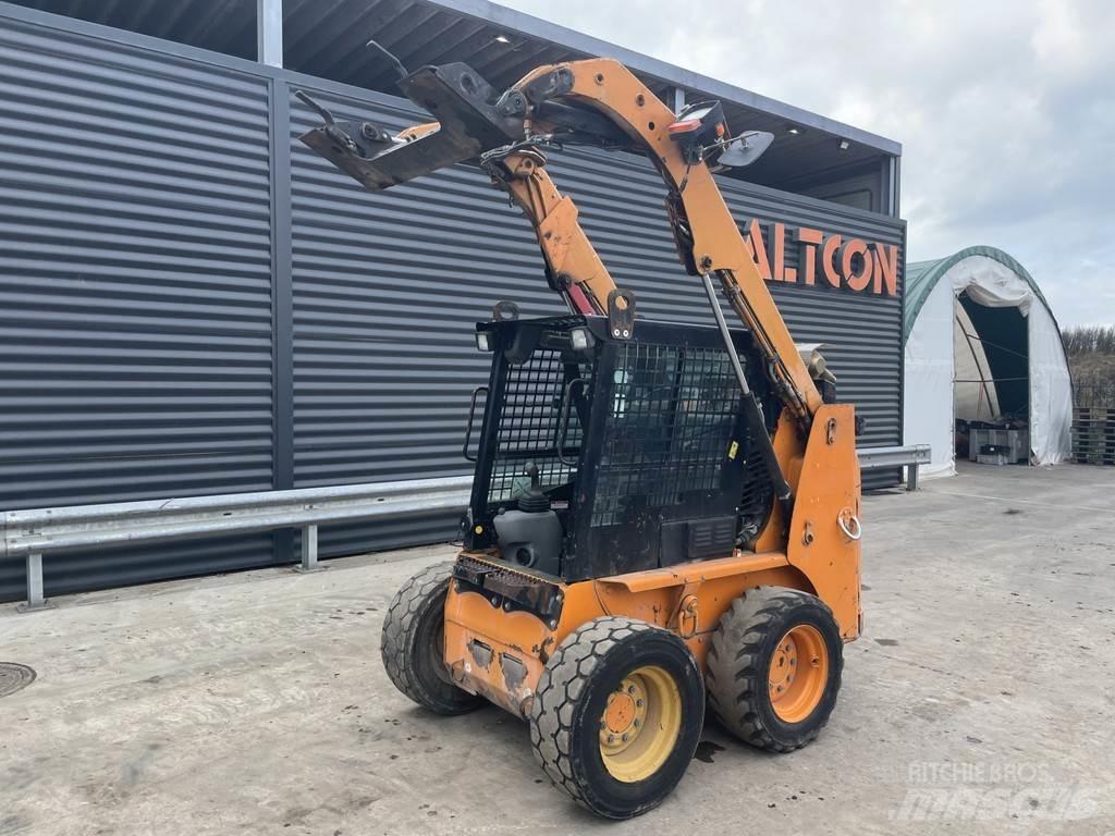 CAT 226B スキッダー