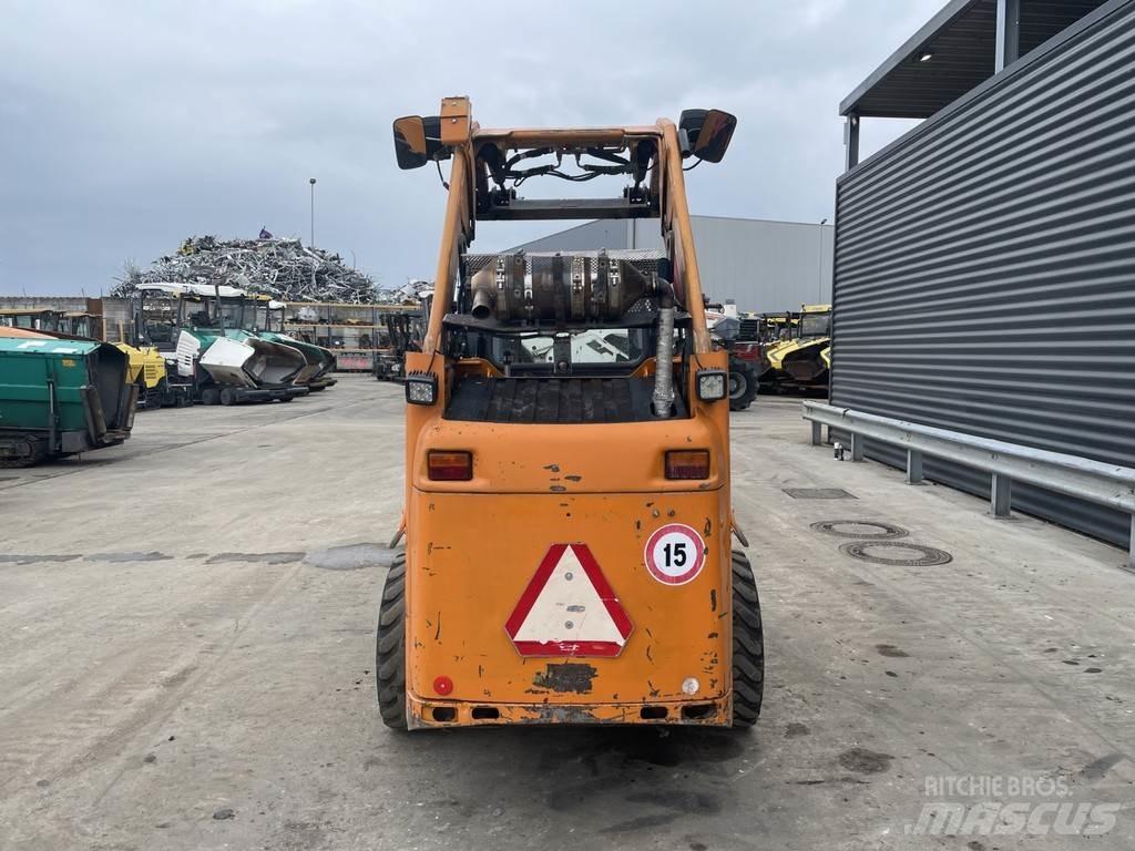 CAT 226B スキッダー