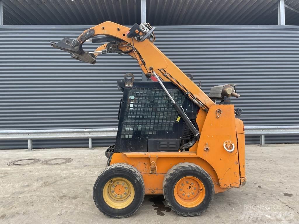 CAT 226B スキッダー