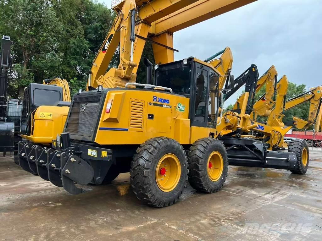 XCMG GR1803 モーターグレーダー