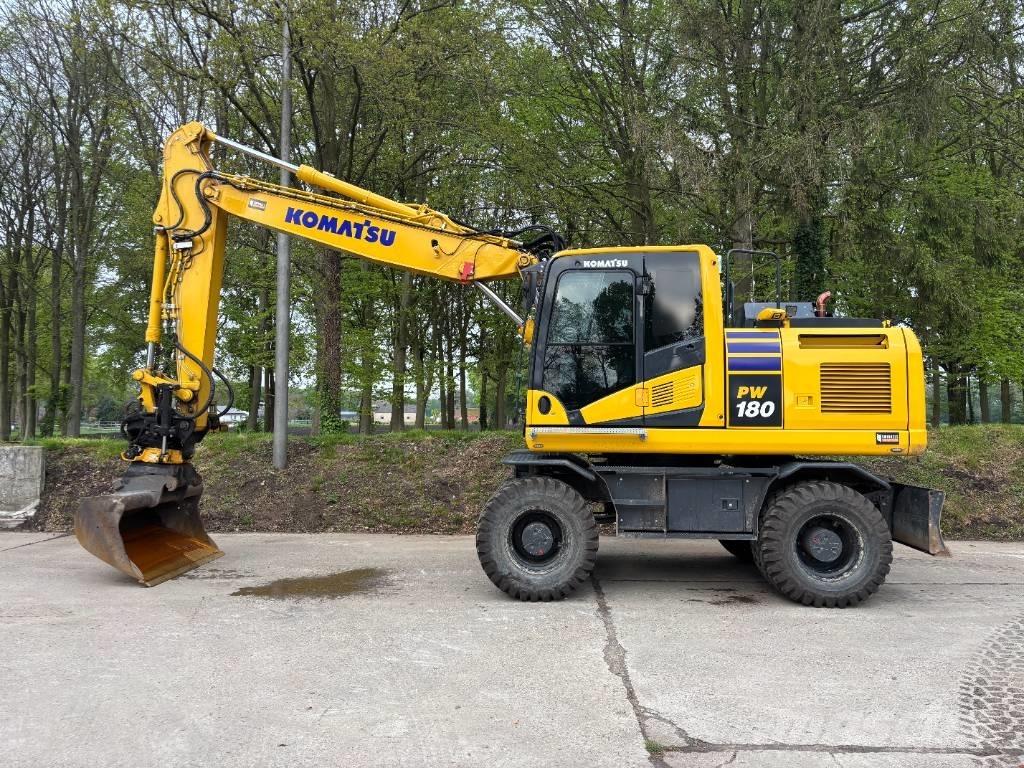 Komatsu PW180-11 ホイール式油圧ショベル（パワーショベル・ユンボ・バックホー）