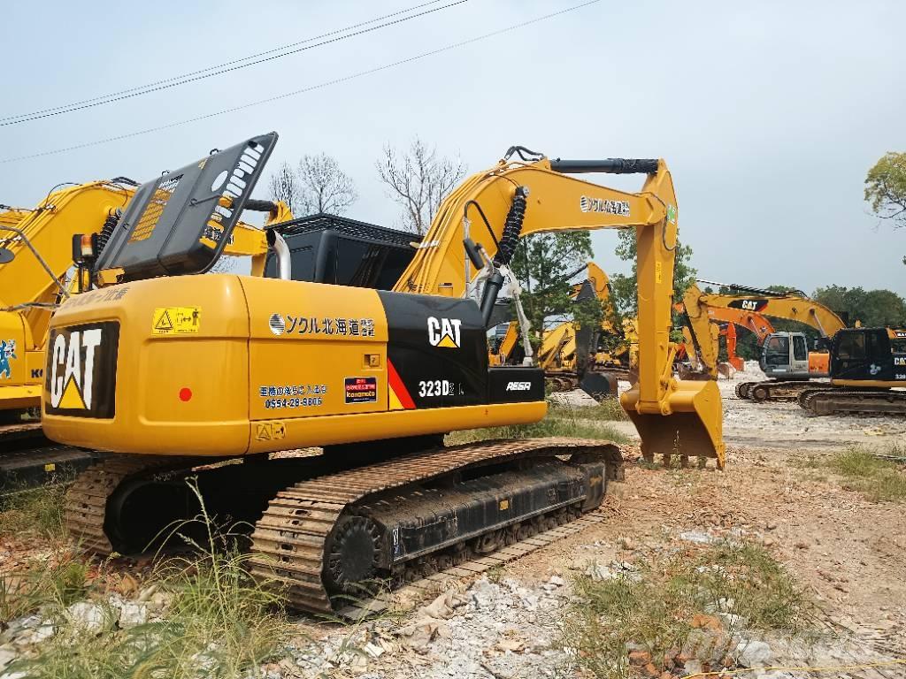 CAT 323D2 大型油圧ショベル12t以上（パワーショベル・ユンボ）