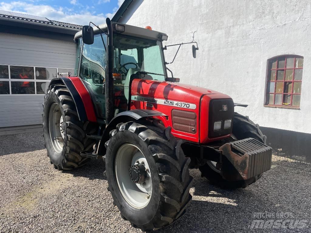Massey Ferguson 4370 トラクター