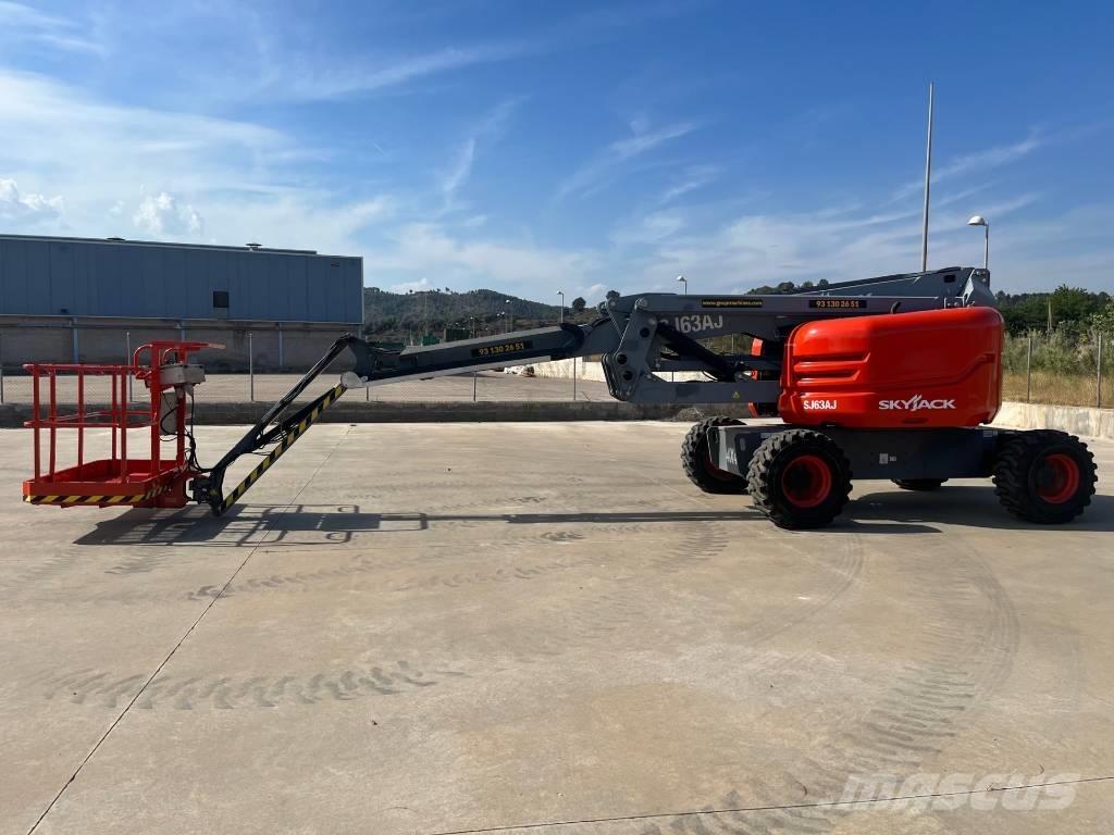 SkyJack SJ 63 AJ ブームリフト　屈伸型