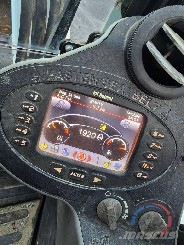 Bobcat E50 ミニ油圧ショベル 7t以下（ミニユンボ・ミニディガー）