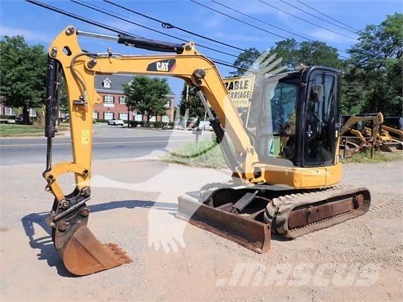 CAT 305.5E CR ミニ油圧ショベル 7t以下（ミニユンボ・ミニディガー）