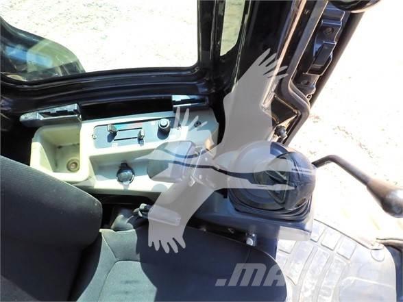 CAT 305.5E CR ミニ油圧ショベル 7t以下（ミニユンボ・ミニディガー）
