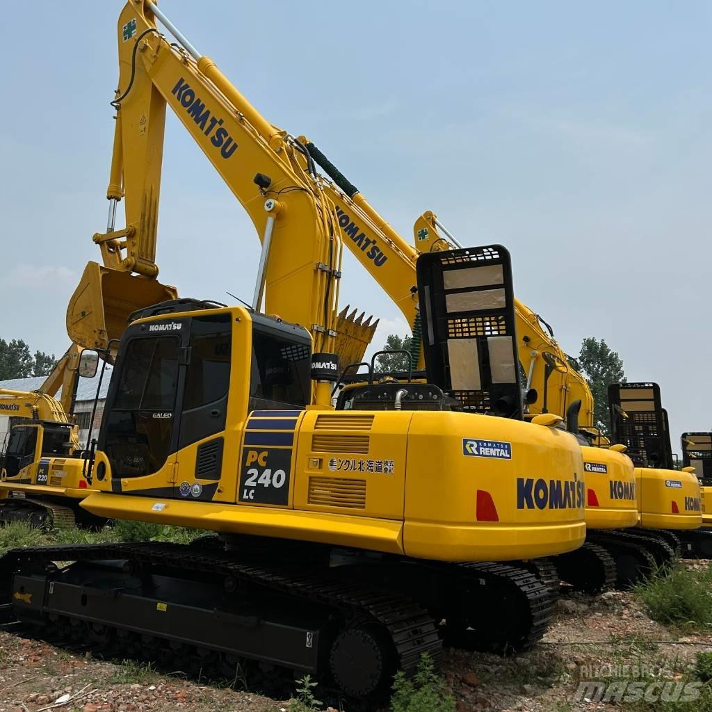 Komatsu 240-8 大型油圧ショベル12t以上（パワーショベル・ユンボ）