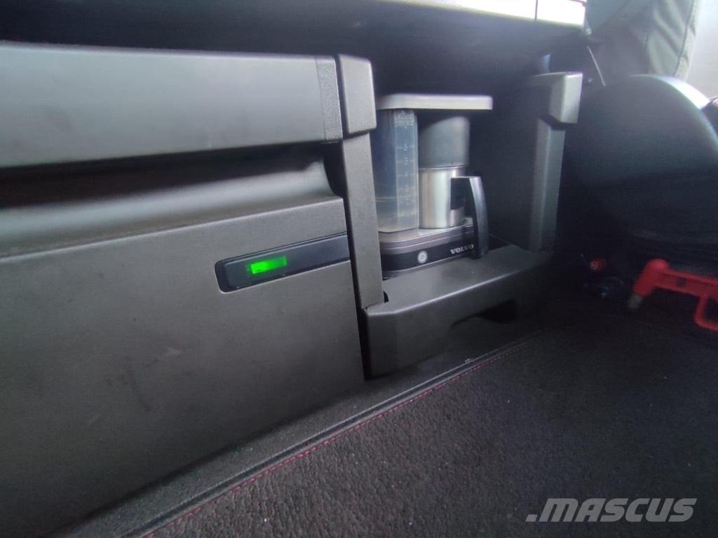 Volvo FH 500 平ボディー