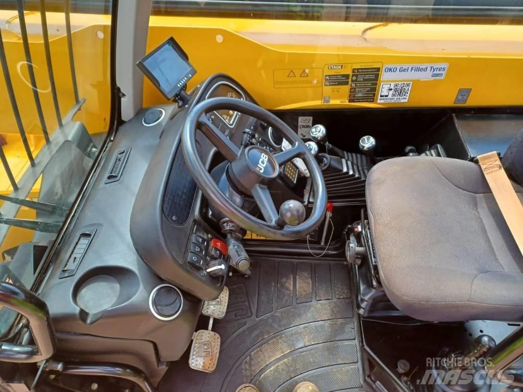 JCB 540-140 テレスコーピックハンドラー