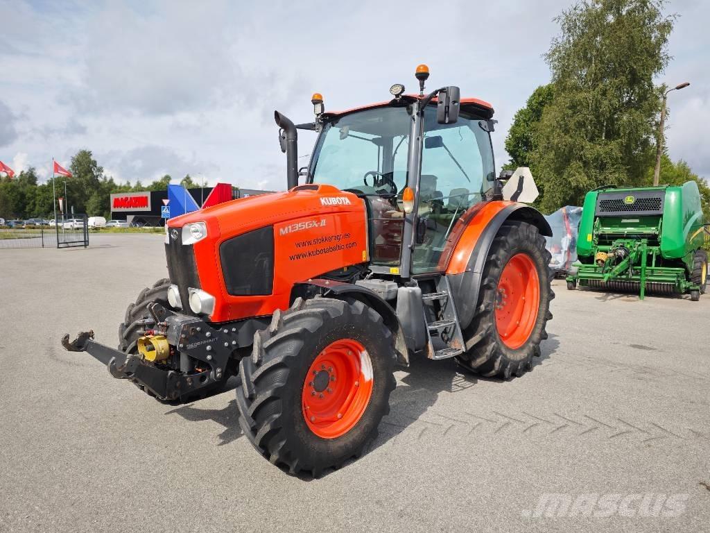 Kubota M135GX-II トラクター