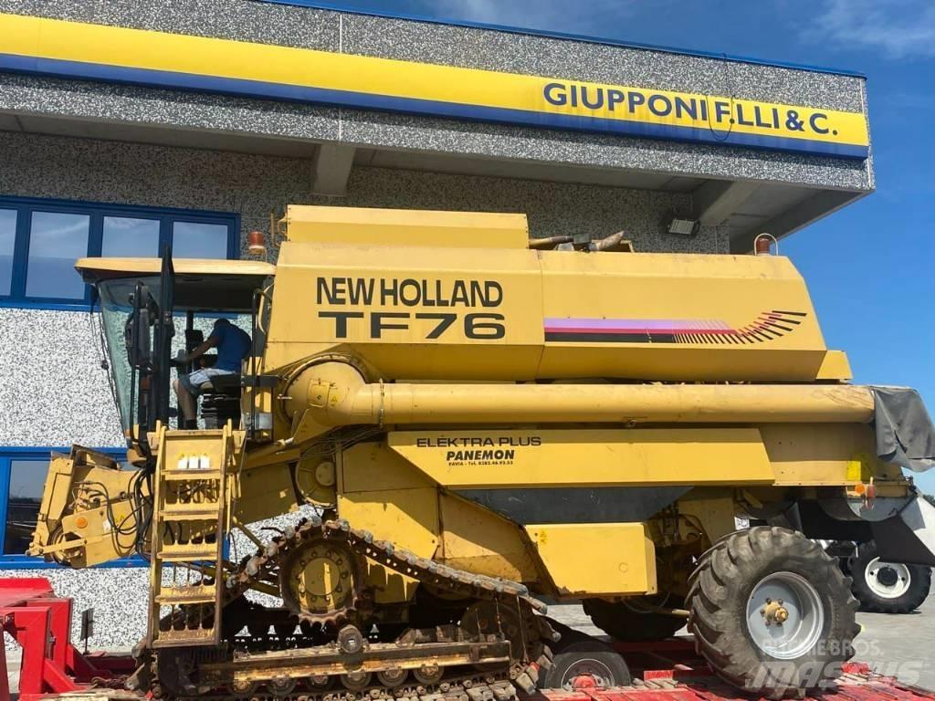 New Holland TF 76 コンバイン