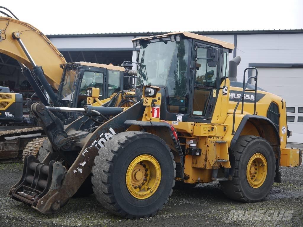 Hyundai HL955A ホイールローダー・タイヤショベル