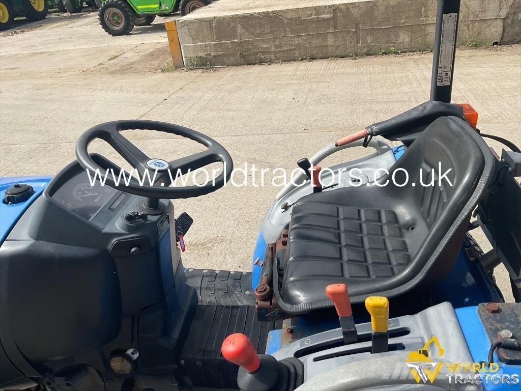 New Holland TC12 D トラクター