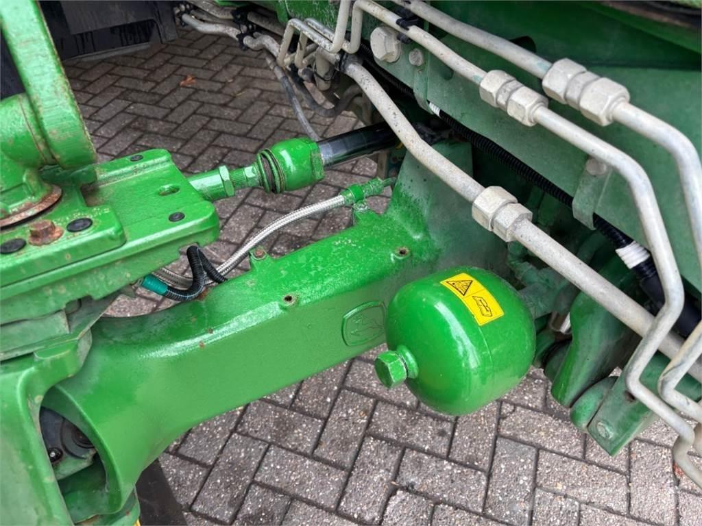 John Deere 6175R トラクター