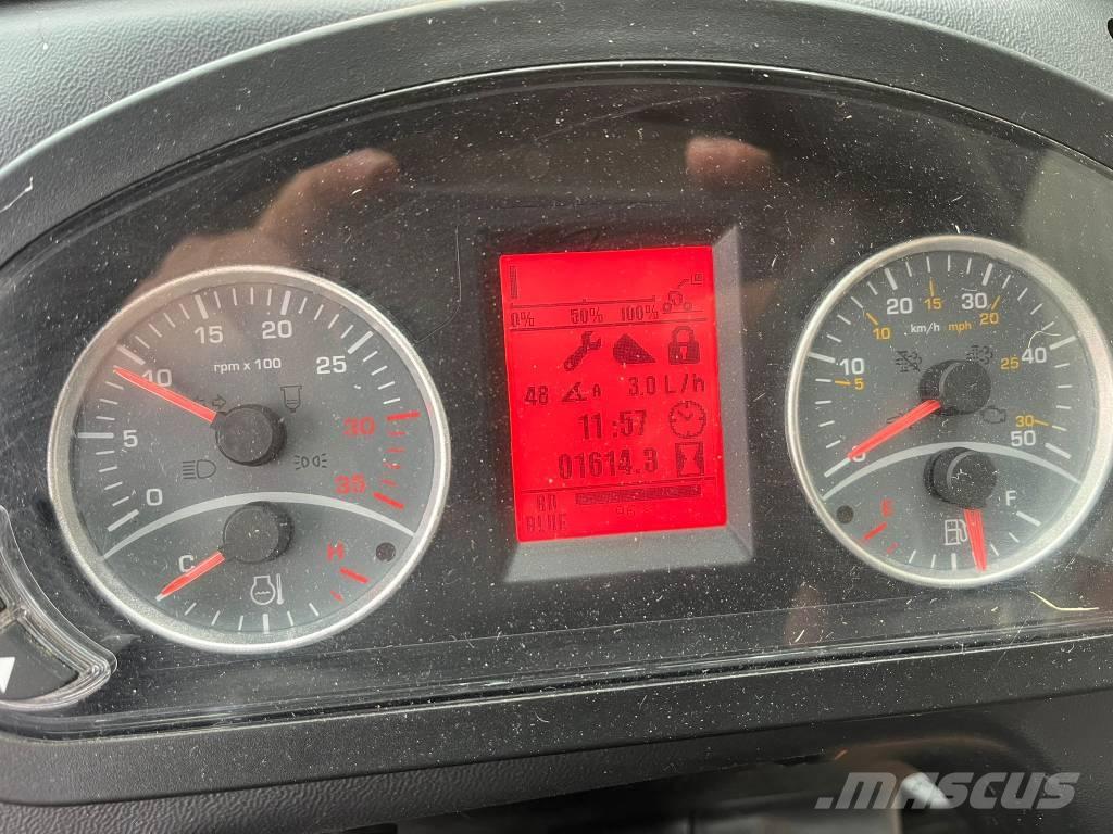 Dieci Agri Pivot T80 農業用テレハンドラー