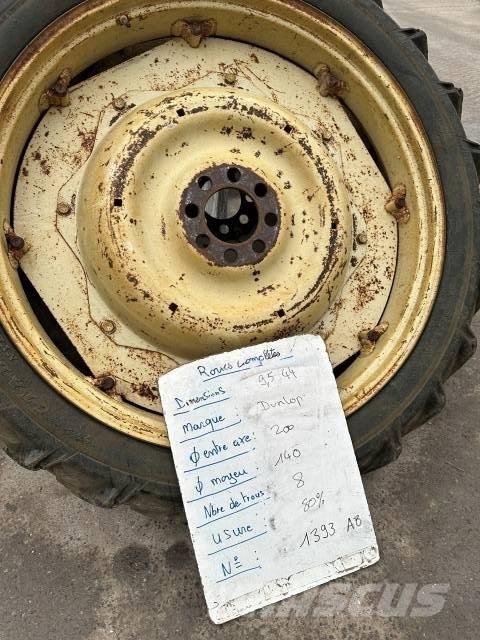 Dunlop 9.5R44 タイヤ、ホイル、リム