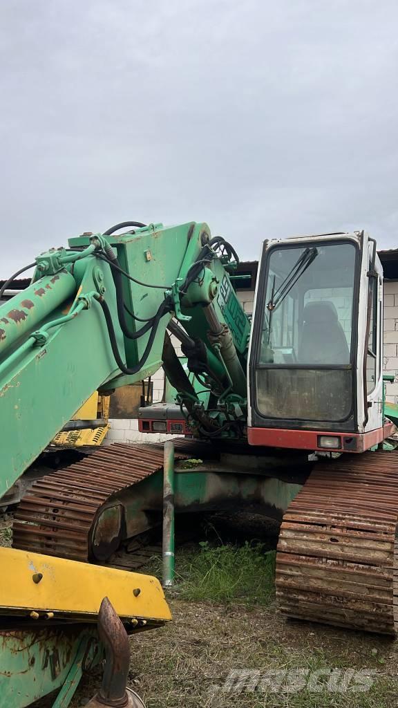 Liebherr 902 キャビン及び内装