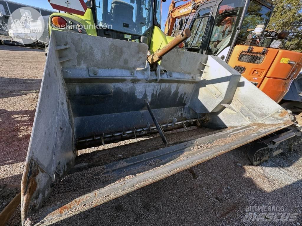 CLAAS Arion 410 トラクター