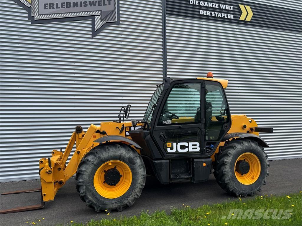 JCB 541-70 テレスコーピックハンドラー