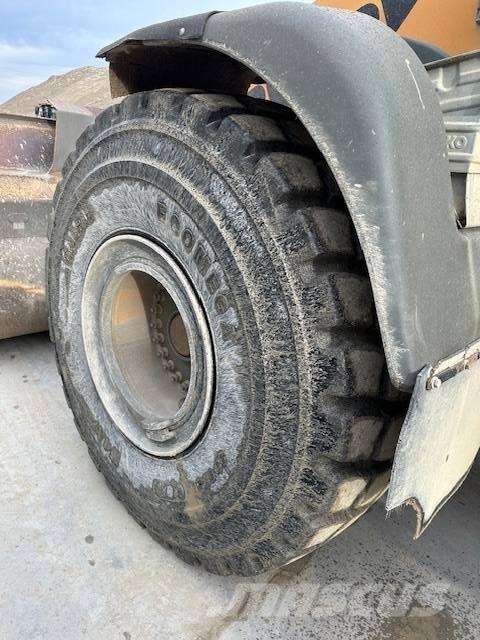 Liebherr 576 X-Power ホイールローダー・タイヤショベル