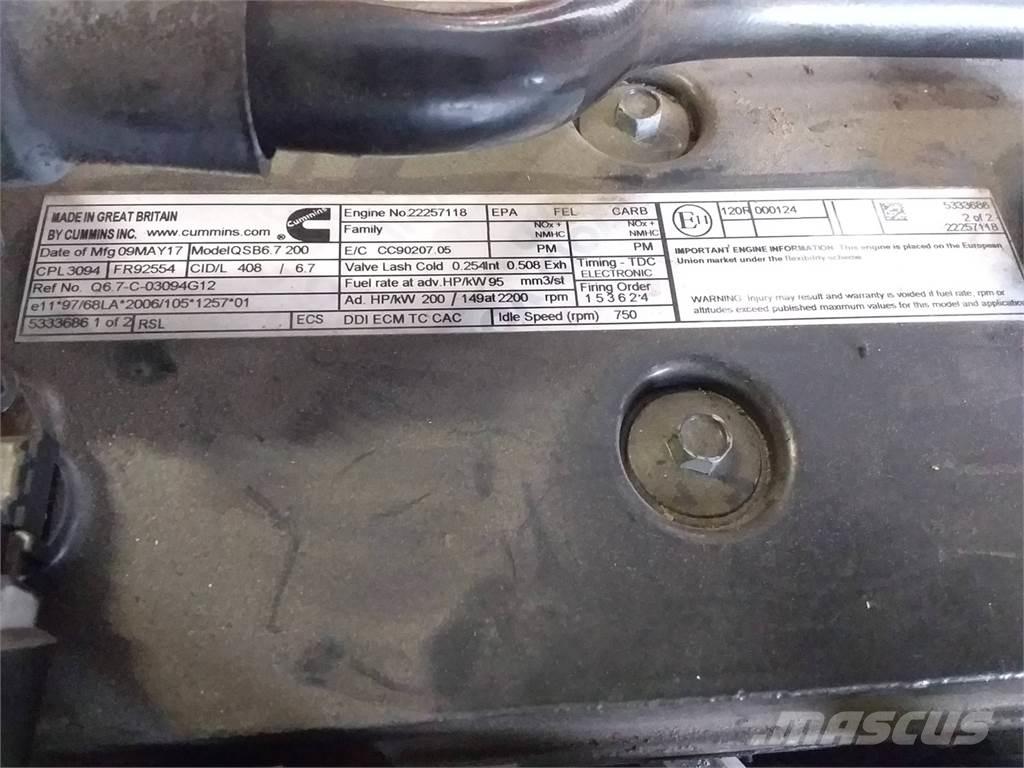 Cummins QSB6.7 エンジン