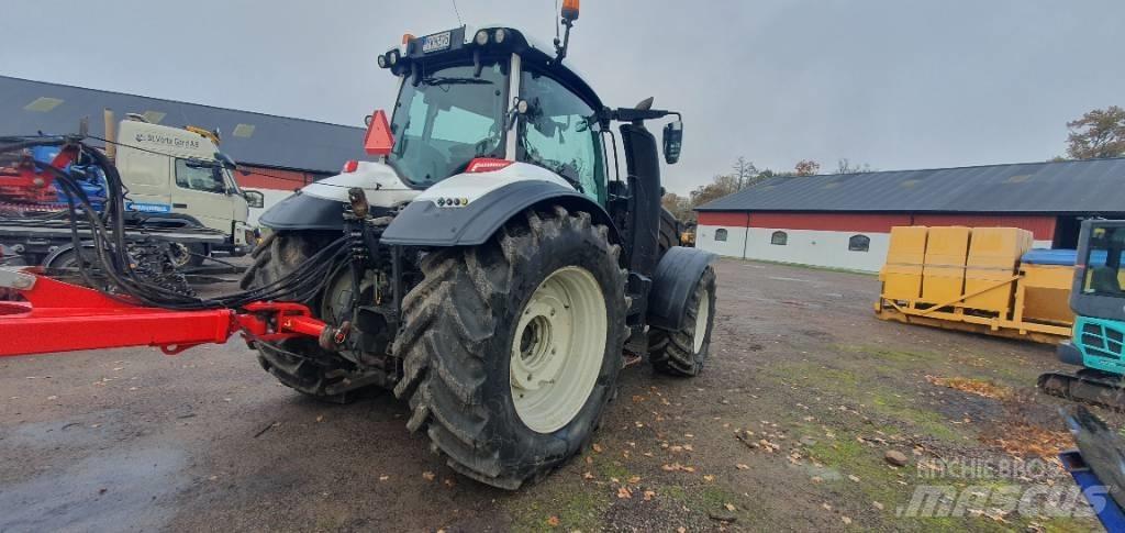 Valtra T 234 Versu トラクター