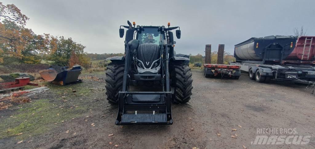 Valtra T 234 Versu トラクター