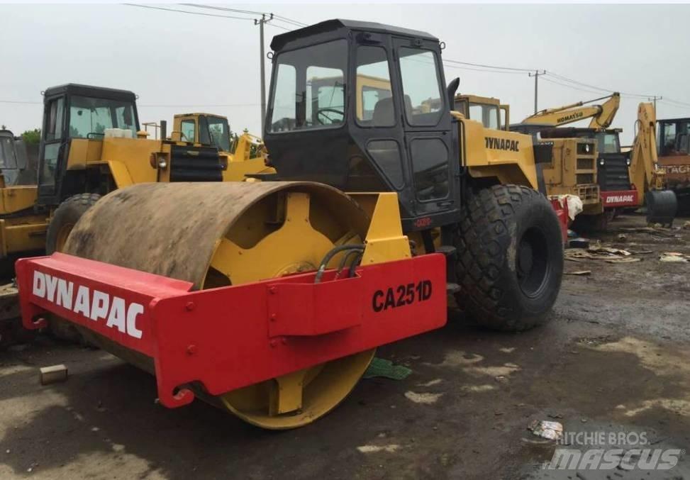 Dynapac CA 25 D 振動ローラ