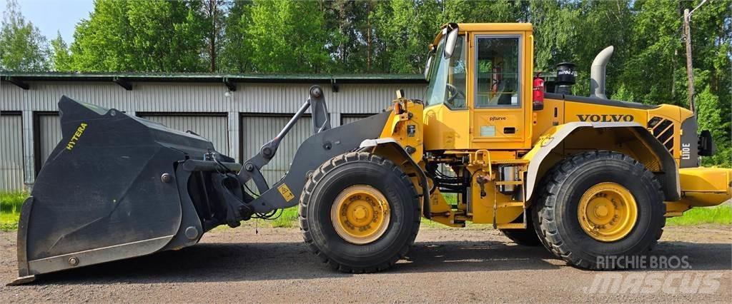 Volvo L110 E-4X4 ホイールローダー・タイヤショベル