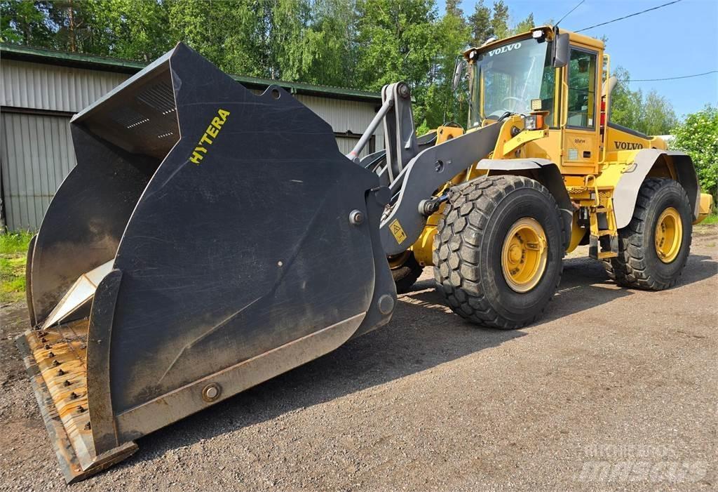 Volvo L110 E-4X4 ホイールローダー・タイヤショベル