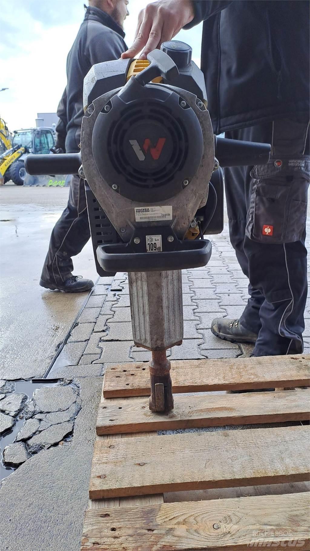 Wacker Neuson BH55 タンパ/転圧バイブレータ