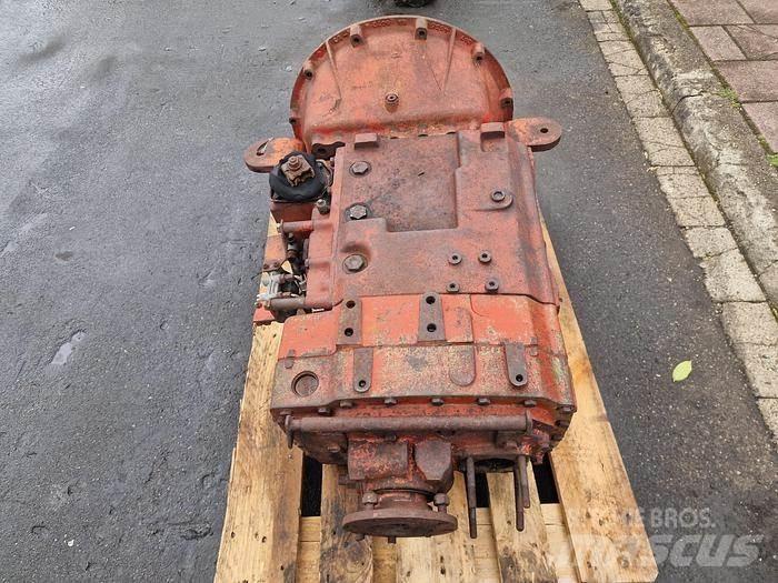 ZF 5K-110 GP ギアボックス