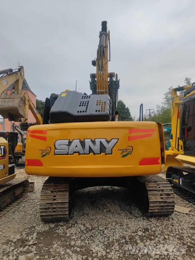 Sany SY 135 C 大型油圧ショベル12t以上（パワーショベル・ユンボ）