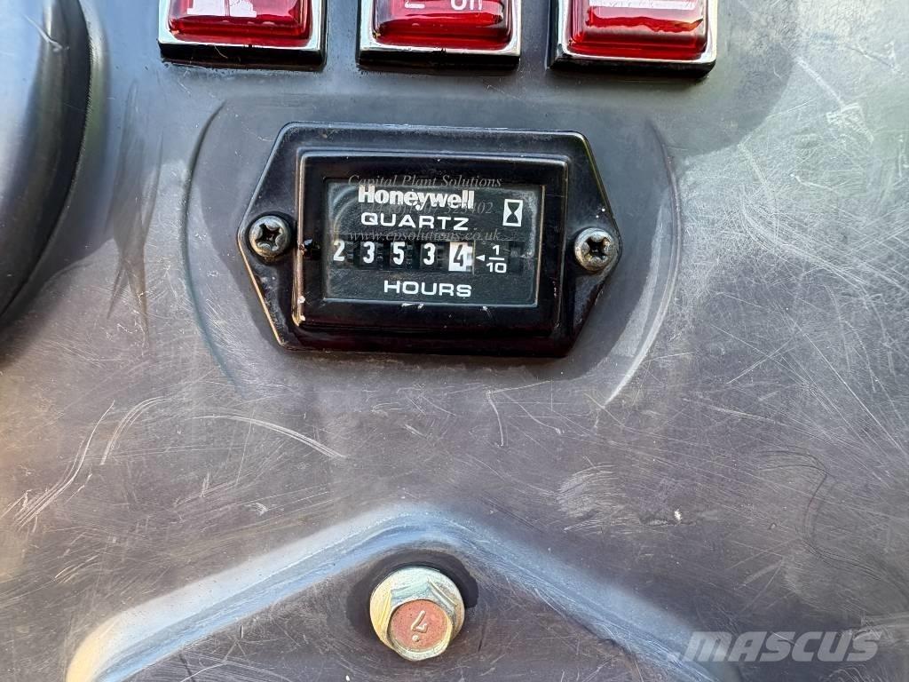 Kubota K 008-3 ミニ油圧ショベル 7t以下（ミニユンボ・ミニディガー）