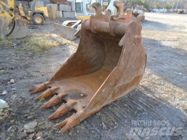 Doosan DX 225 LC 大型油圧ショベル12t以上（パワーショベル・ユンボ）