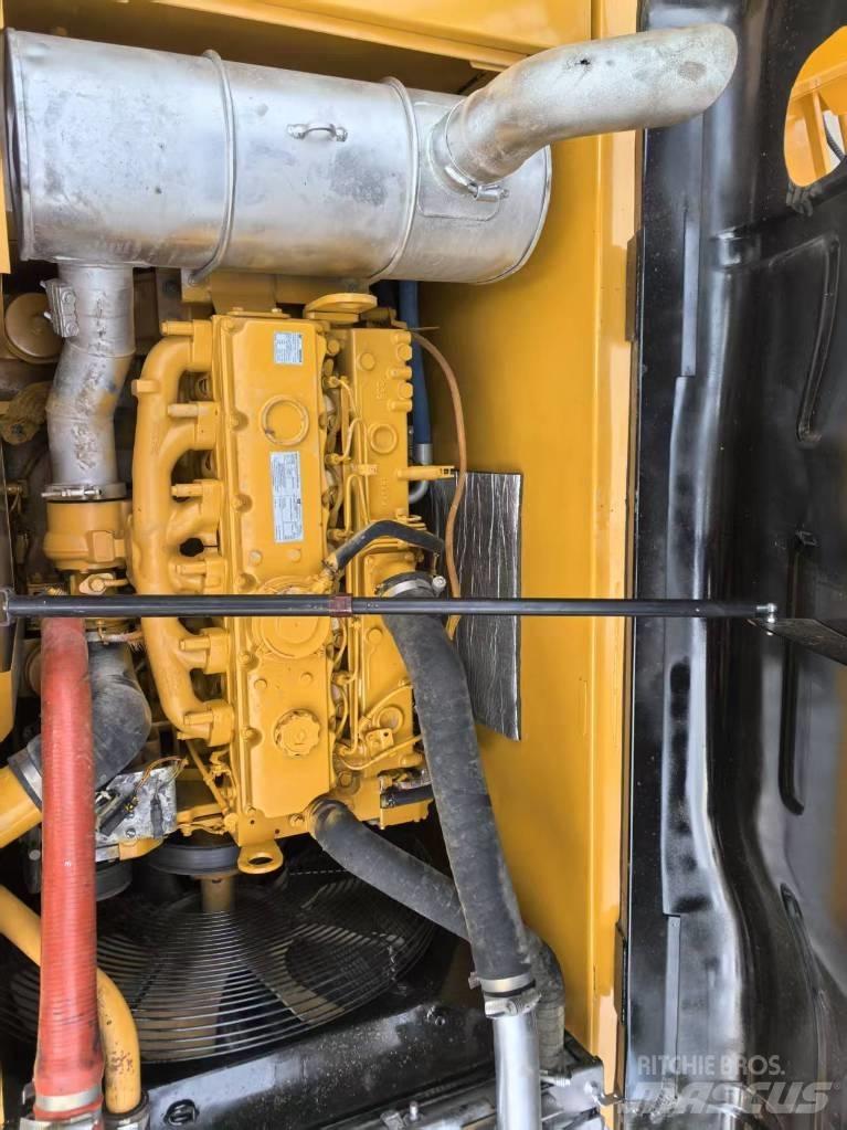 CATERPILLR 320d2 中型油圧ショベル 7ｔ-12ｔ（ユンボ・パワーショベル・バックホー）